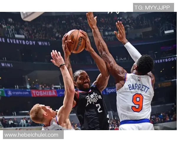 火箭队与快船队今日激战正酣谁将赢得这场精彩对决